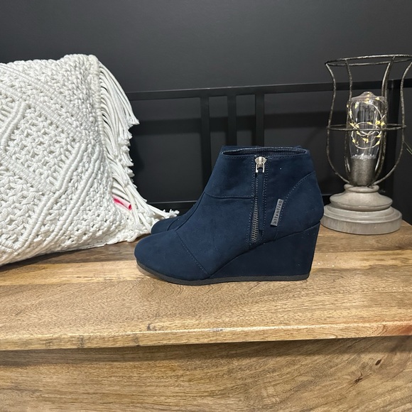 Booties by Classified - Picture 2 of 5